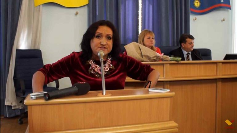Вінницька заслужена журналістка має апартаменти в Болгарії та більше трьох тисяч квадратів нерухомості