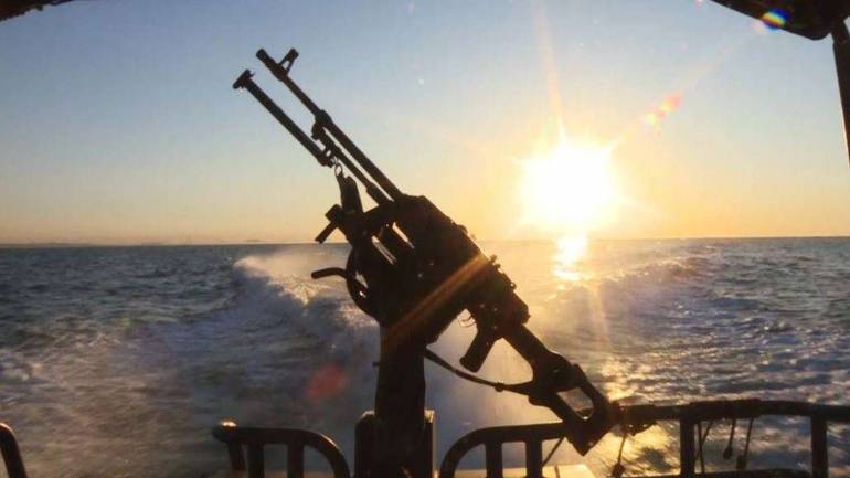 Українських моряків, яких захопили росіяни, розділили на три групи