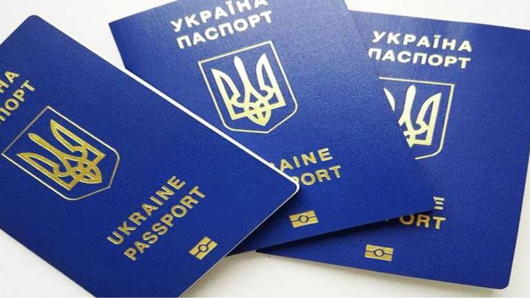 Українцям заборонили виїзд до Росії за внутрішніми паспортами