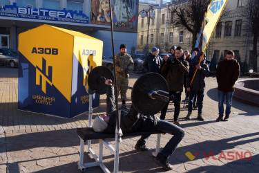 акція Прийми 50 кілограмів штанги у Вінниці фото