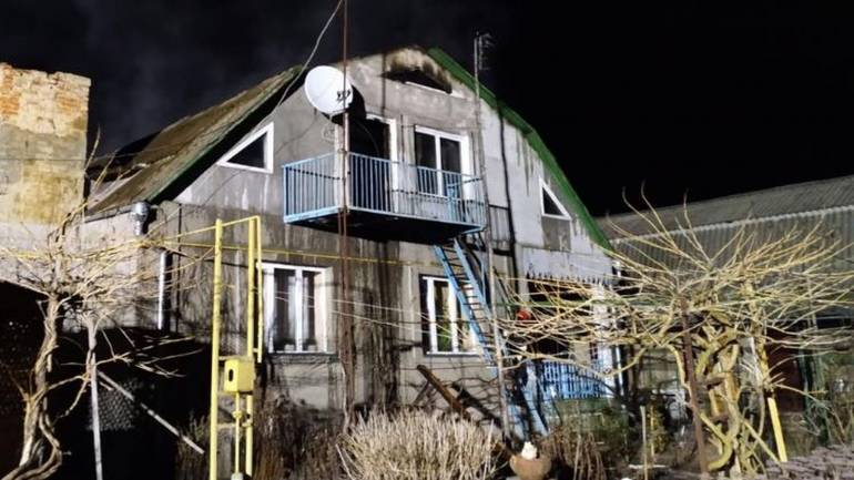 В одному із вінницьких сіл загорівся дах житлового будинку