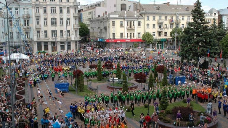 Бал у центрі міста, фільми open air та фестиваль їжі: як вінничани святкуватимуть День Європи