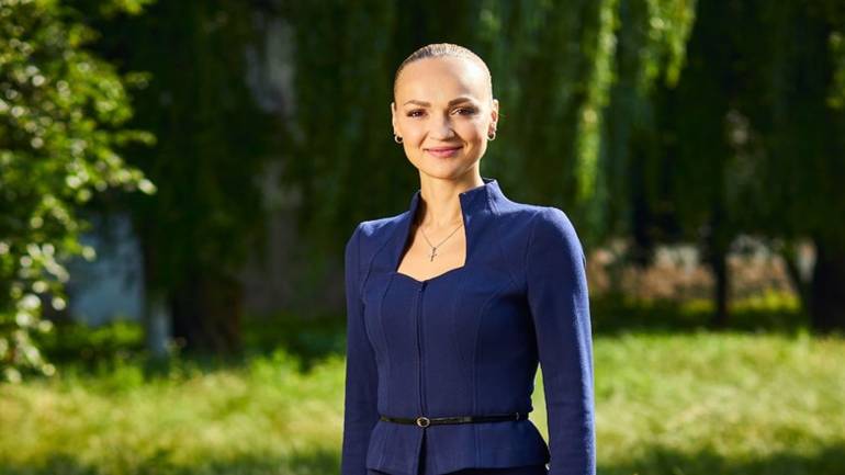 Ганна Давиденко майже зрівнялася з кандидатом від Гройсмана &ndash; опитування**