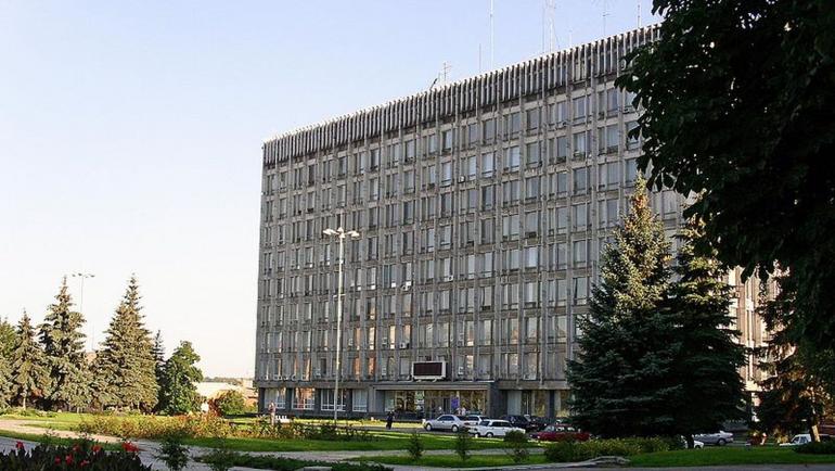 Біля будівлі Вінницької міської ради мітингують підприємці (ОНЛАЙН-ТРАНСЛЯЦІЯ)