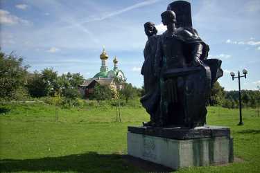 пам'ятник руським князям у Володимир-Волинському фото