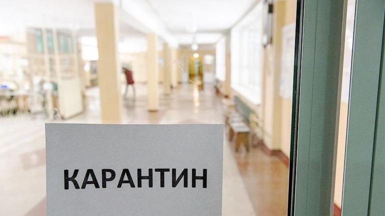 У Хмільнику 655 учнів відправили на дистанційне навчання через хвору на коронавірус вчительку