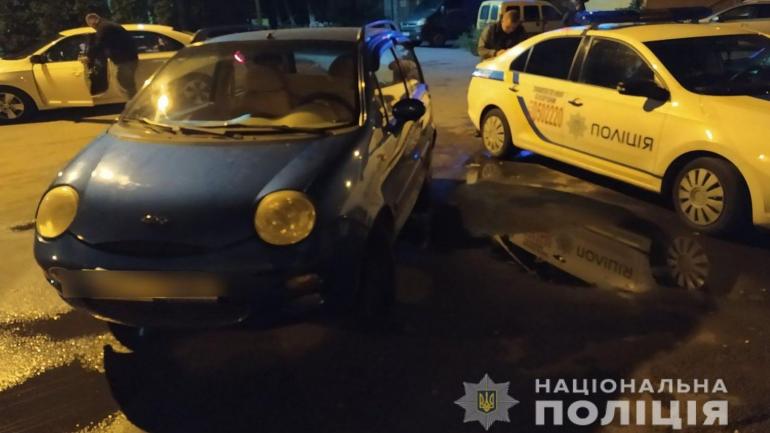 Водій під кайфом погрожував пістолетом вінничанину