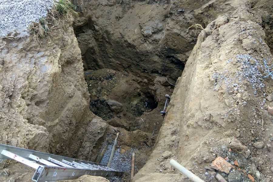 через зсув грунту загинув чоловік фото