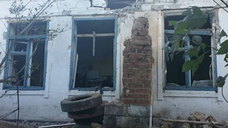 Під час нічного обстрілу бойовиками Троїцького загинула сім'я
