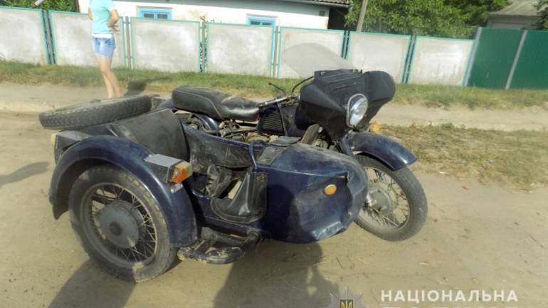 На Вінниччині перекинувся мотоцикл: водій у реанімації
