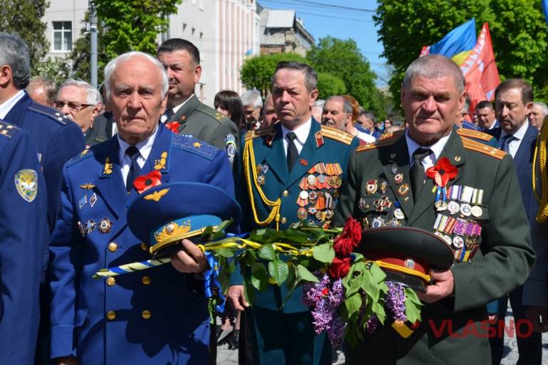 Молебень до Дня Перемоги у Вінниці фото