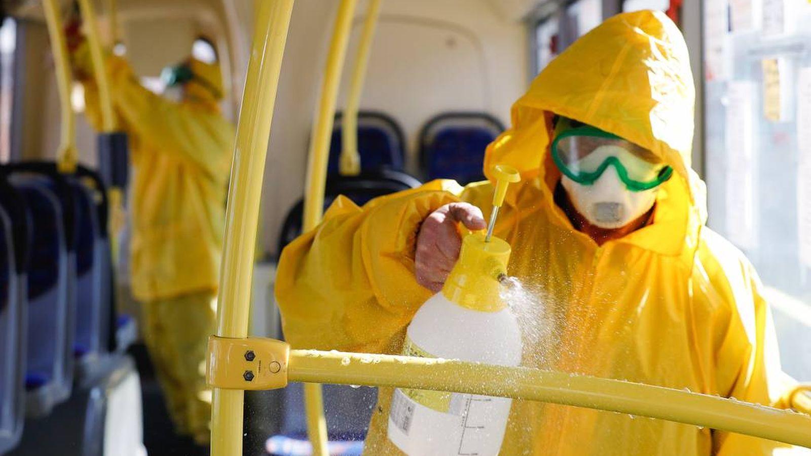 Антисептики на вході та обов&rsquo;язкові маски: у МОЗ підготували рекомендації для пасажироперевезень