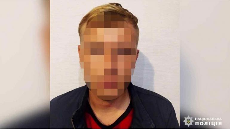 Студента, який осквернив алею Небесної сотні, відрахували з київського вишу