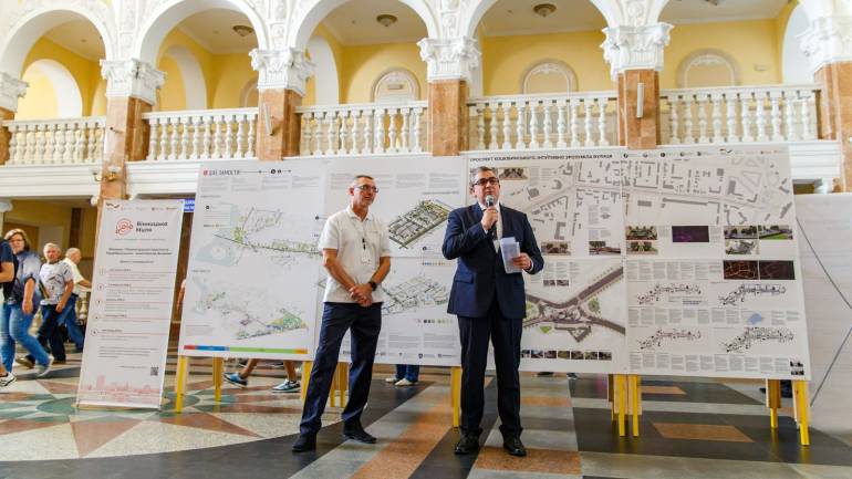 У Вінниці відкрили виставку зі сценаріями розвитку проспекту Коцюбинського