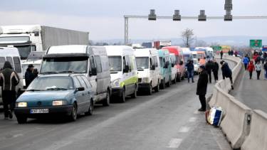 &laquo;Дедлайн&raquo; для євроблях: вінничани поспішають розмитнити авто