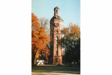 Водонапірна вежа слугувала каланчею, житлом та музеєм. А стала символом Вінниці