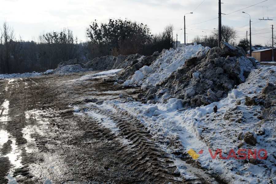 сніг на Бригантині у Вінниці фото