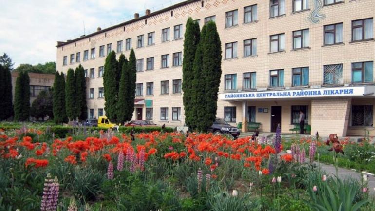 На Вінниччині керівництво ЦРЛ викликало поліцію до активістів, які з'ясовували причину недоплати медпрацівникам