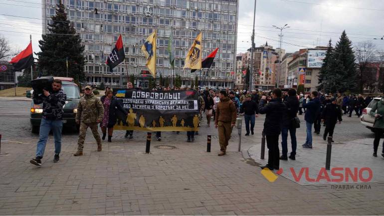 Близько 30-ти загиблих: у Вінниці пройшов марш добровольців (ФОТО)