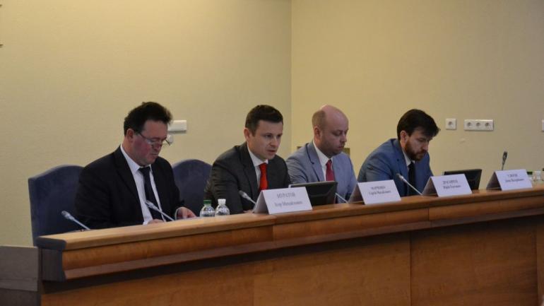 В Україні звільняють половину керівників митниць