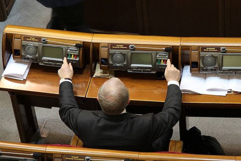 У Віницькій облраді завівся депутат-&laquo;кнопкодав&raquo;