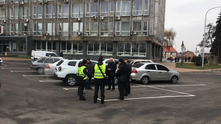 До обіду вінницьким інспекторам з паркування стало важко говорити