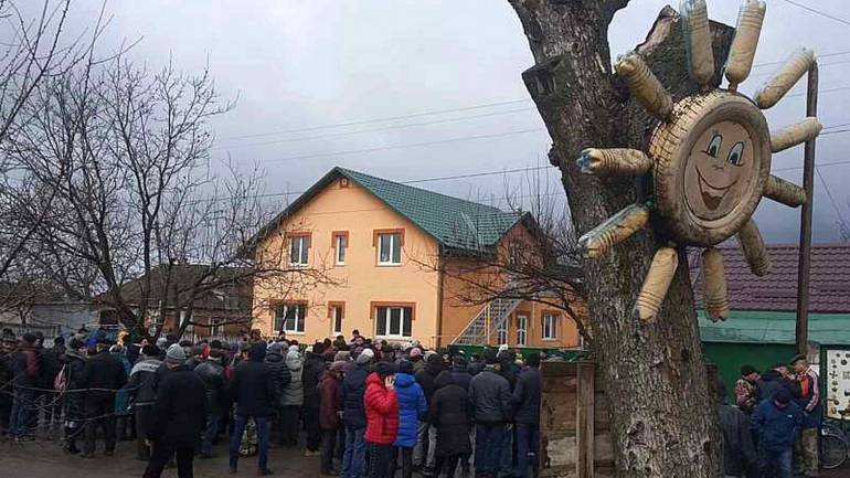 Платіжка на майже шість тисяч за транспортування газу до пустого будинку: люди вийшли на протест