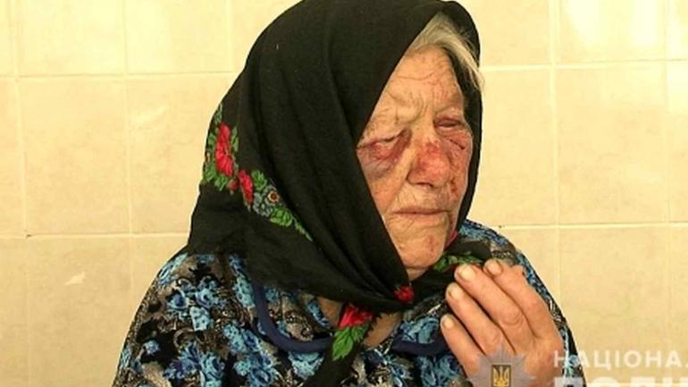 На Вінниччині чоловік побив бабусю та вкрав ікони