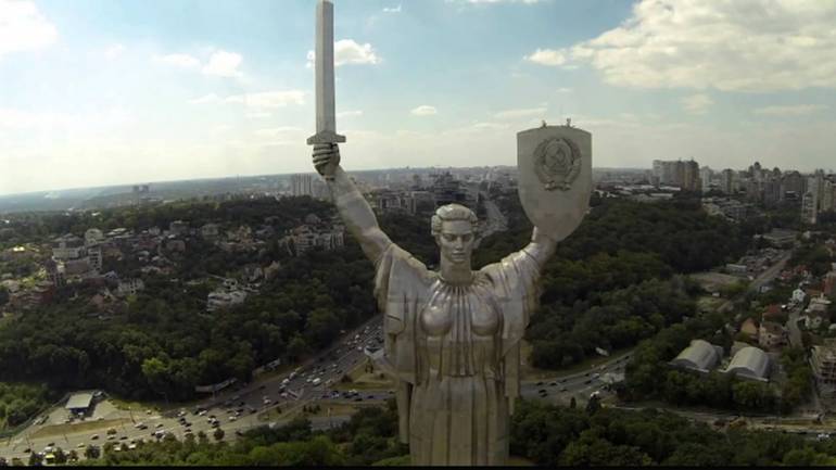 У Києві відкрили екстремальний оглядовий майданчик на висоті 91 метр