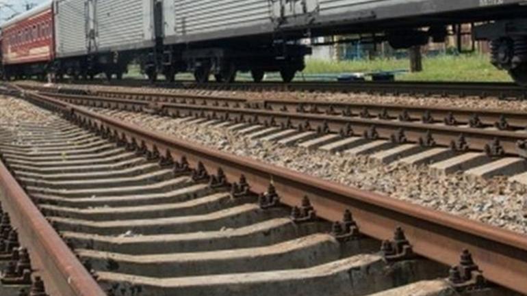 Поліція просить допомогти розпізнати чоловіка, якого збив потяг під Жмеринкою