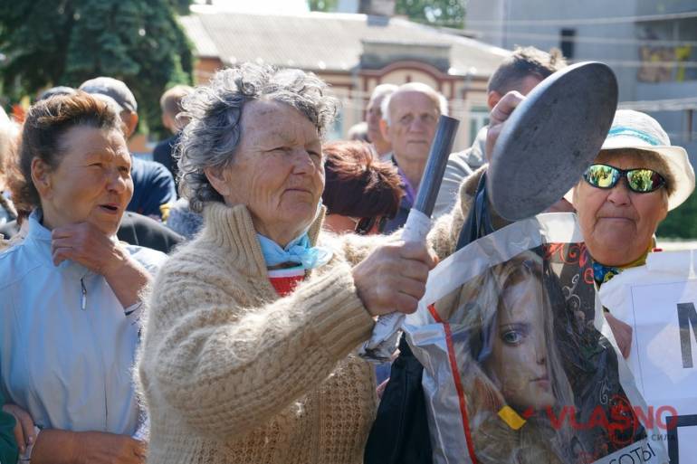 Марш порожніх кастрюль у Вінниці фото