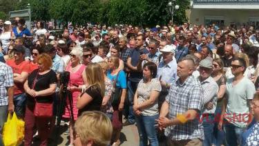 Громада на Вінниччині мітингує проти відставки мера
