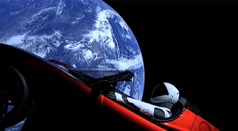 Електромобіль Tesla успішно відправився в космос на новій найпотужнішій ракеті