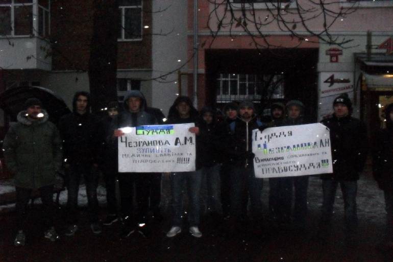 Вінницький міський суд знову пікетували на захист Юрія, цього разу не Хорта