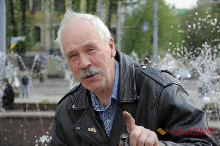 74-річний вінницький Акела об'їхав півконтинента на своєму байку