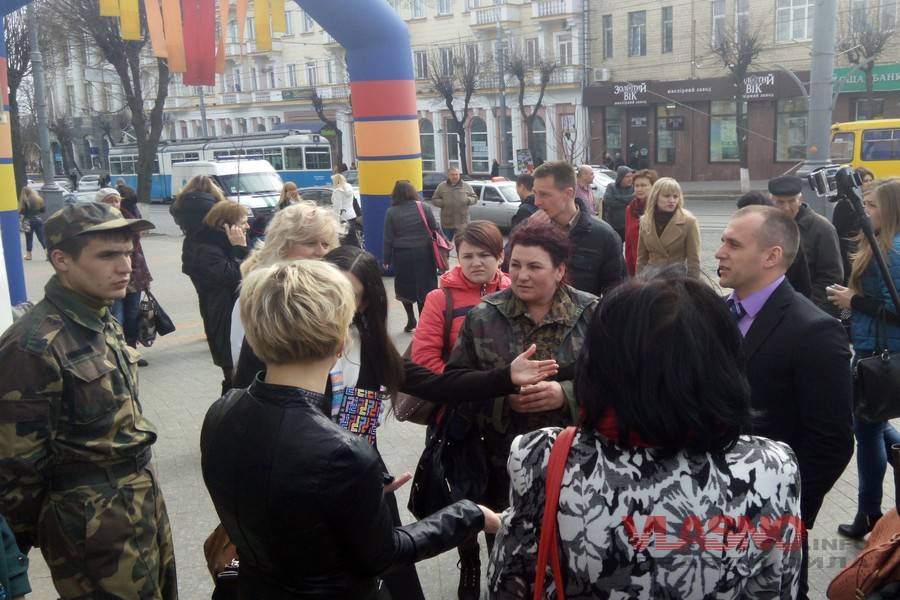 &ldquo;Активісти&rdquo; Вінницького аграрного університету перешкоджали прес-конференції нардепів  