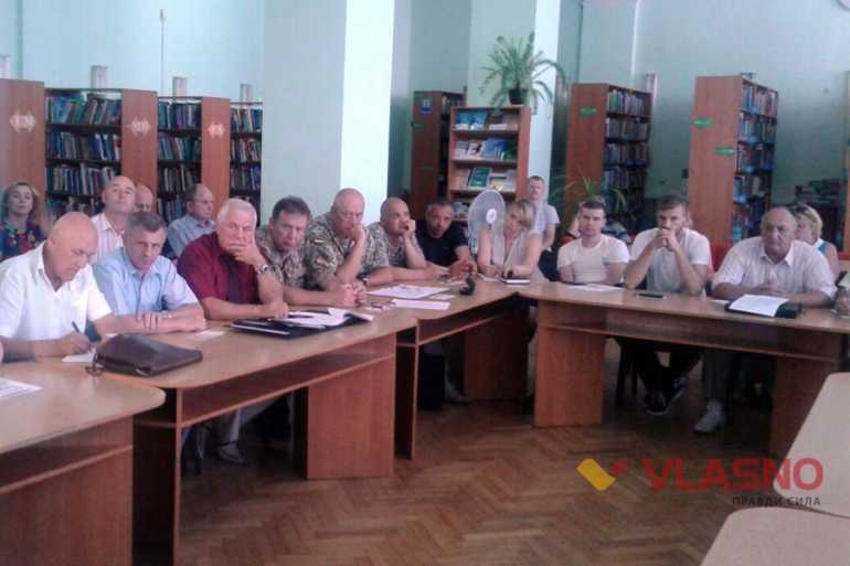 круглий стіл щодо патріотичного виховання у Вінниці фото