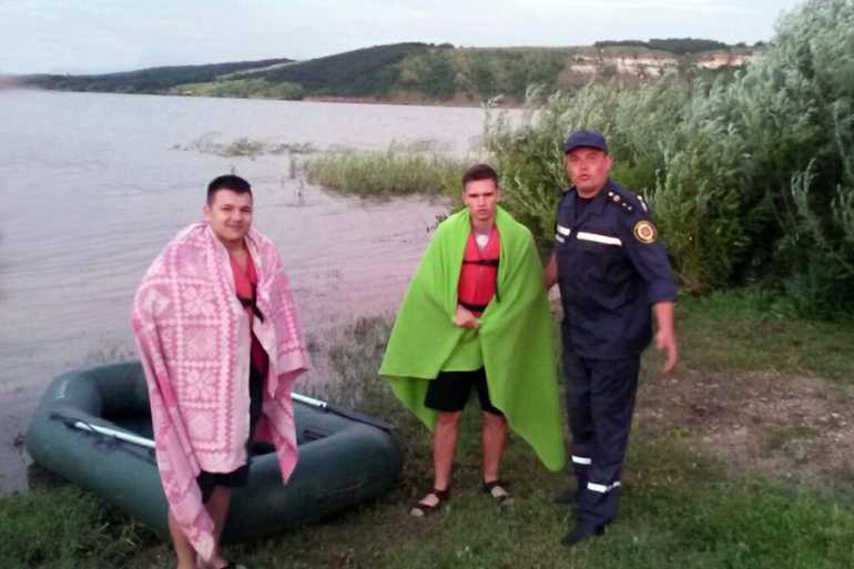 врятували вінничан у Хмельницькій області фото