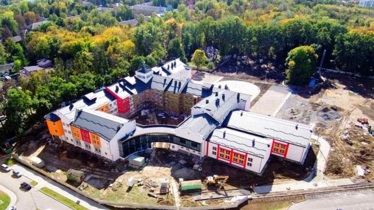У нову вінницьку гімназію закуповують 47 проекторів на більше ніж мільйон гривень