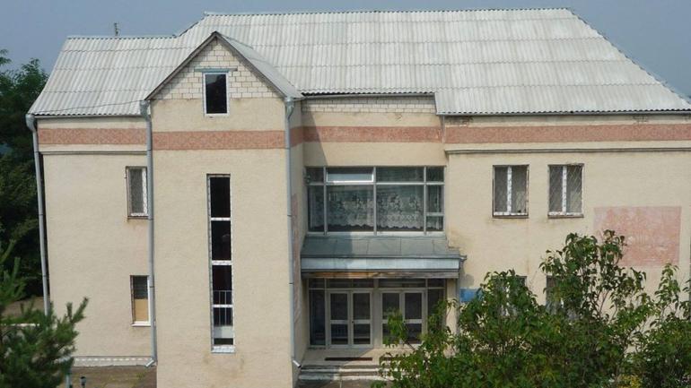 Голі діти, яких годують гнилою картоплею: як доглядають за підопічними у Ладижинському інтернаті