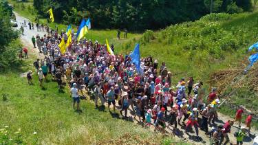 За п&rsquo;ять днів вінничани подолали 170 кілометрів пішки під палючим сонцем (ФОТО)