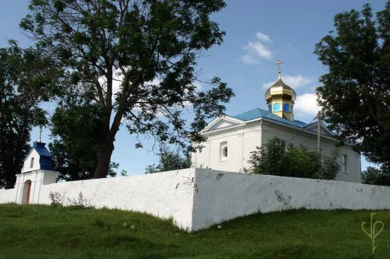 церква Різдва Богородиці у Журавному фото