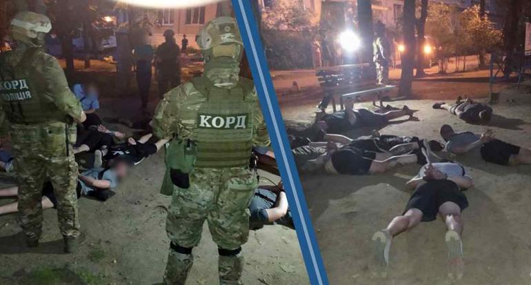 Злочинна група вимагала у вінничанина 50 тисяч гривень неіснуючого боргу
