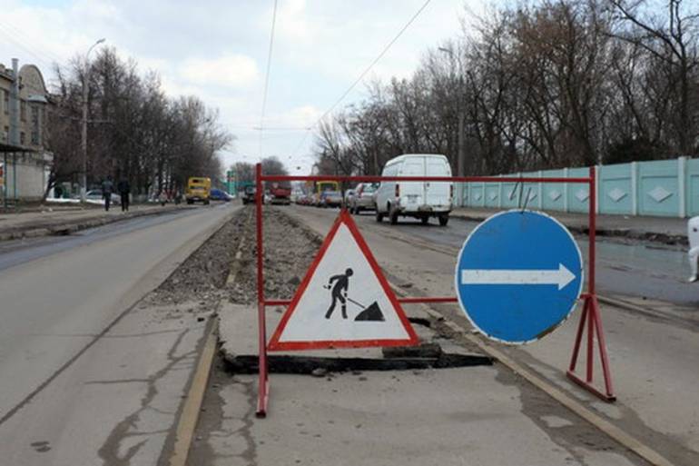 500 мільярдів гривень і 10 років роботи необхідно на ремонт доріг України
