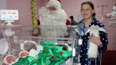 На Вінниччині новонароджених дітей огорнули &laquo;різдвяною ялинкою&raquo;