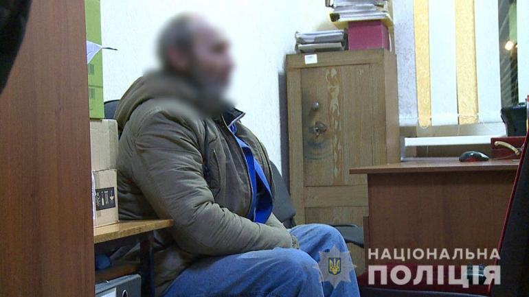 На Вінниччині затримали безхатька за підозрою у вбивстві чоловіка, який його прихистив