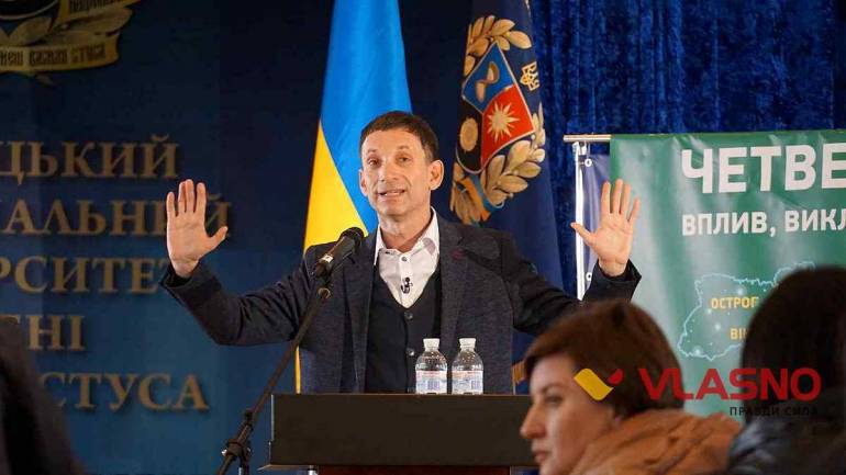 &laquo;Законопроект &laquo;Про дезінформацію&raquo; - тепла ванна для Зеленського&raquo;: Віталій Портников у Вінниці (ФОТО)