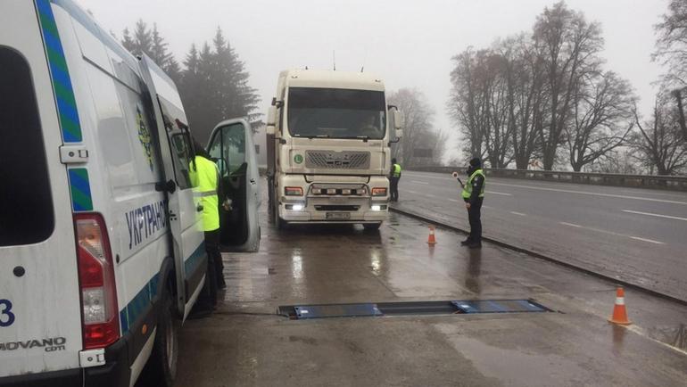 На трасі смерті біля Вінниці встановили габаритно-ваговий комплекс