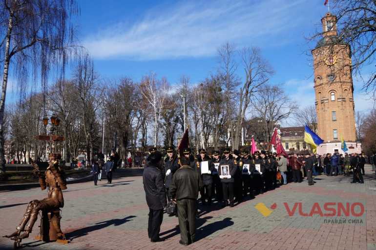 вшанування воїнів-афганців у Вінниці фото