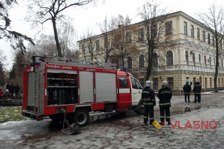 замінування вінницького суду фото